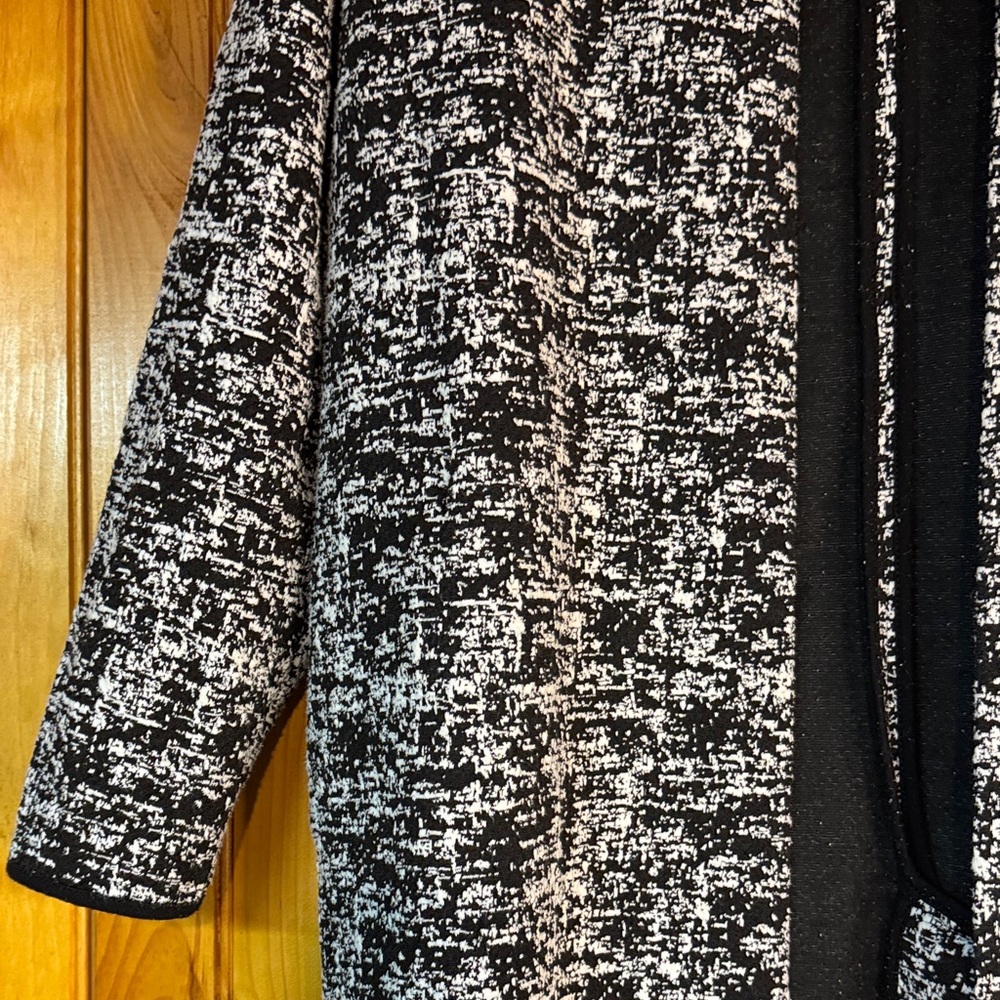 Philosophy from Anthropologie Black and White Knit Long Cardigan - Picture 6 of 11